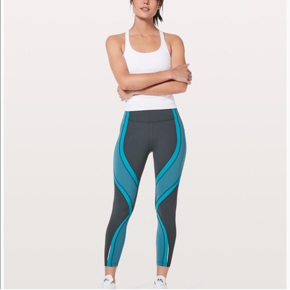 Lululemon Wild Twist 7/8 Tight